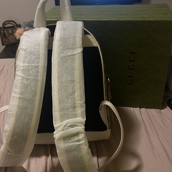 Gucci ophidia backpack with light tan trim. Never used and still has wrapping. - Picture 2 of 5